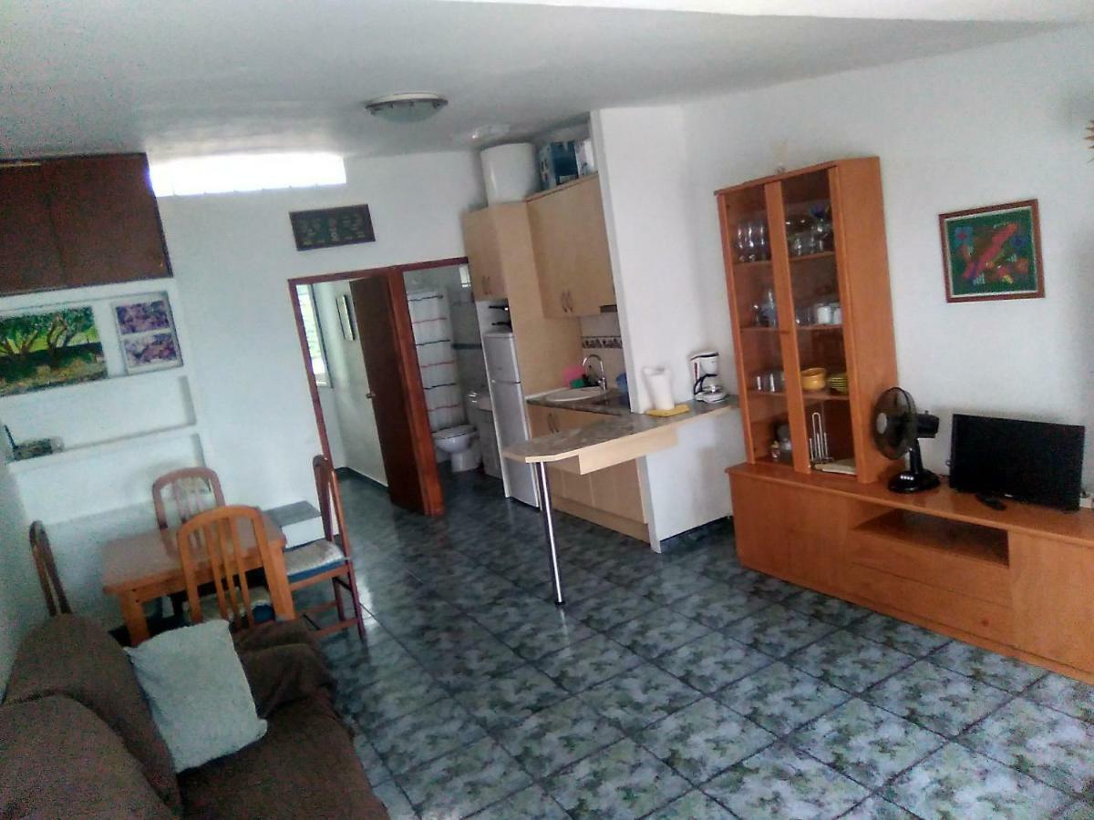 Apartment Cala Llobeta, Primera Linia De Mar Calafat
